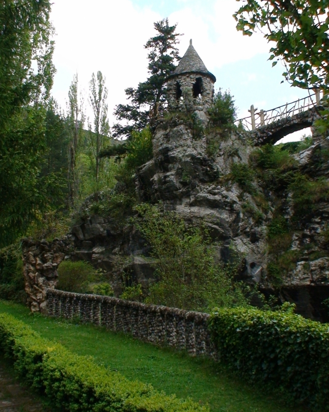 Jardins Artigas d'Antoni Gaudí, La Pobla de Lillet 