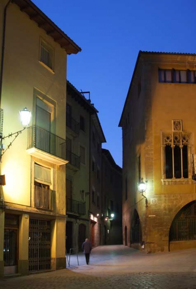 Vic - Plaça Sant Felip i Llotja del Blat 