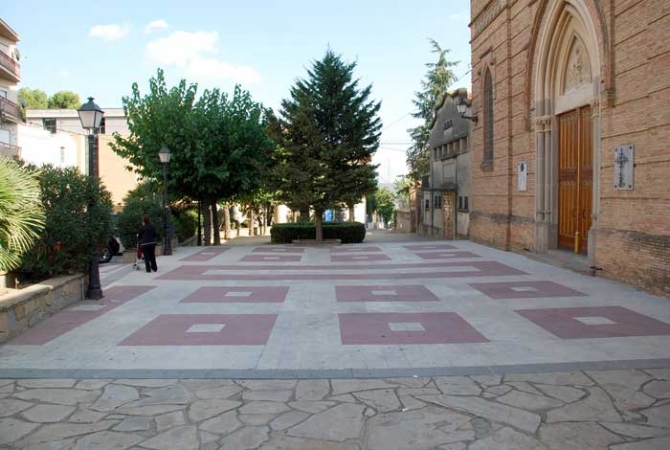 Sant Esteve Sesrovires - Plaça  Dr. Tarrés 