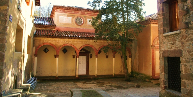 Antiga Escola de Sant Joan de les Abadesses