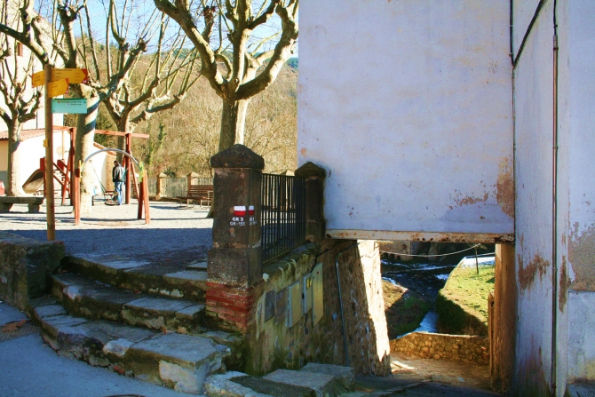 Plaça de l'Abadessa Emma 