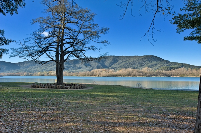 Estany de banyoles caseta de fusta