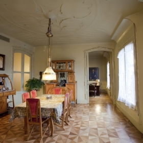 Apartment - Dining Room