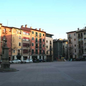 Vic - Plaça dels màrtirs 