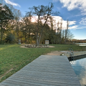 Estany de banyoles caseta de fusta